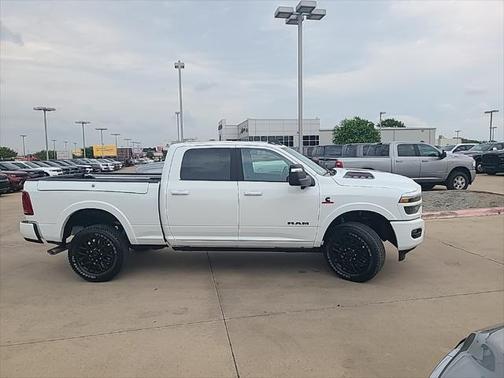 2025 RAM 2500 Limited Crew Cab 4x4 6'4' Box