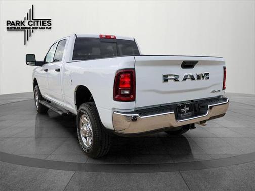 2025 RAM 2500 Tradesman Crew Cab 4x4 6'4' Box