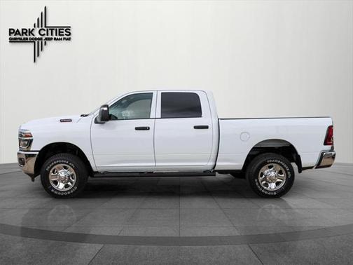 2025 RAM 2500 Tradesman Crew Cab 4x4 6'4' Box