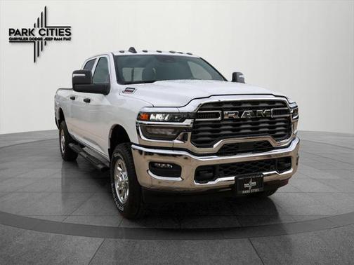 2025 RAM 2500 Tradesman Crew Cab 4x4 6'4' Box