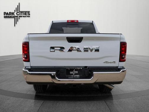 2025 RAM 2500 Tradesman Crew Cab 4x4 6'4' Box