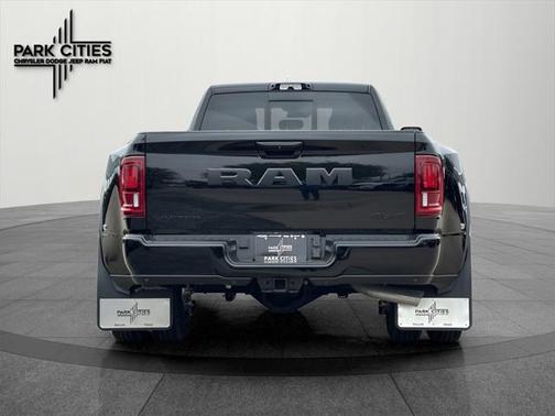 2025 RAM 3500 Limited Crew Cab 4x4 8' Box