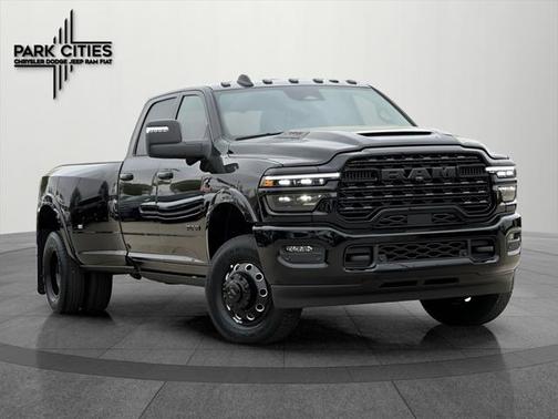2025 RAM 3500 Limited Crew Cab 4x4 8' Box