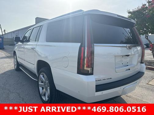 2018 Cadillac Escalade ESV Luxury