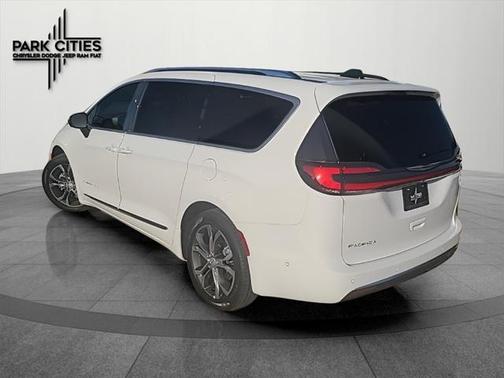 2025 Chrysler Pacifica L