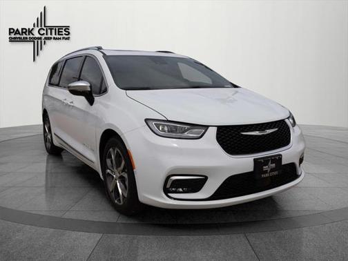 2025 Chrysler Pacifica L