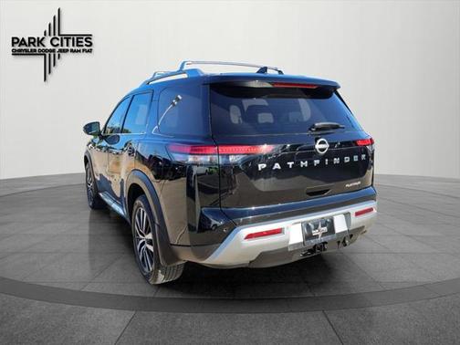 2024 Nissan Pathfinder Platinum FWD