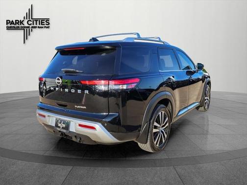 2024 Nissan Pathfinder Platinum FWD