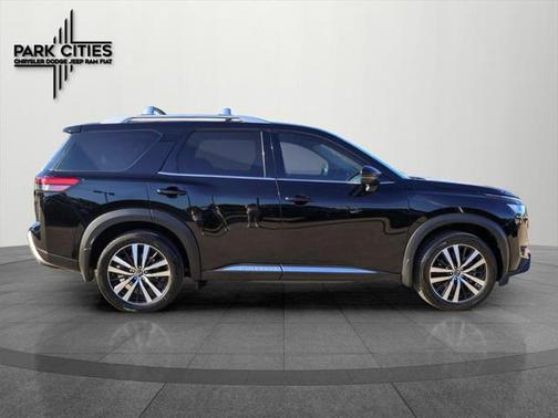 2024 Nissan Pathfinder Platinum FWD