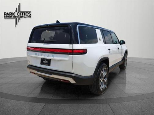 2024 Rivian R1S Adventure