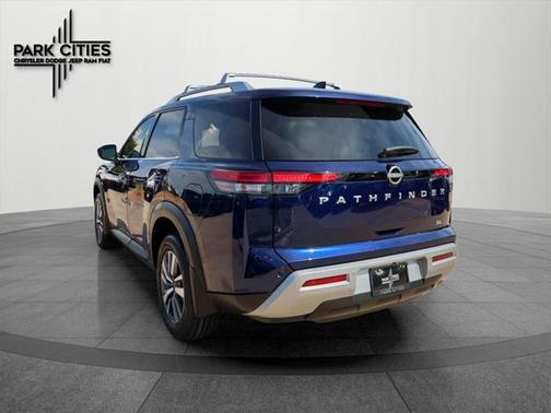 2024 Nissan Pathfinder SL FWD
