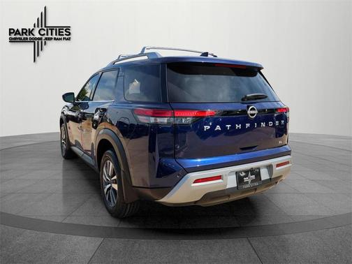 2024 Nissan Pathfinder SL FWD
