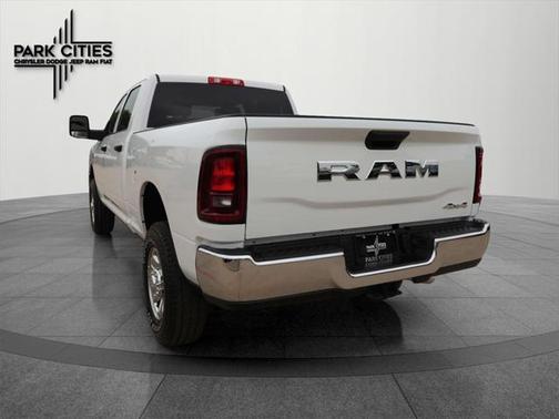 2025 RAM 2500 Tradesman Crew Cab 4x4 6'4' Box
