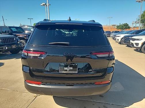 2025 Jeep Grand Cherokee L Altitude