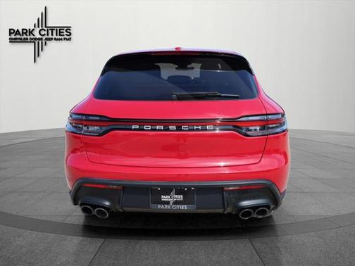 2023 Porsche Macan Base