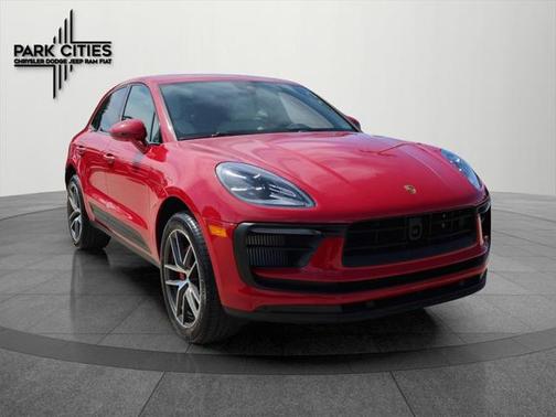 2023 Porsche Macan Base