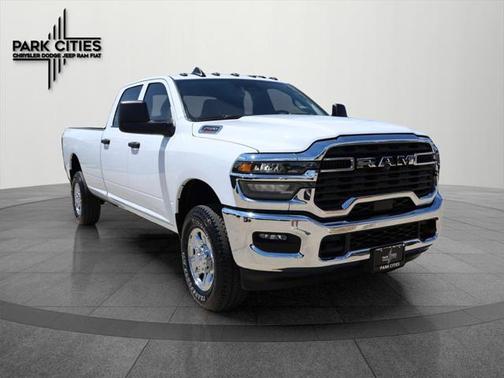 2025 RAM 2500 Tradesman Crew Cab 4x4 8' Box