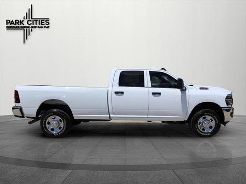 2025 RAM 2500 Tradesman Crew Cab 4x4 8' Box
