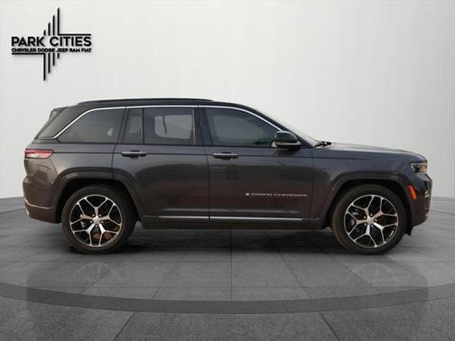 2025 Jeep Grand Cherokee Summit