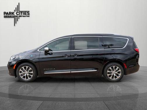 2025 Chrysler Pacifica L