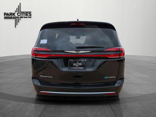 2025 Chrysler Pacifica L