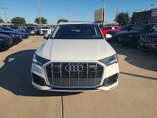 2024 Audi Q7 55 Premium Plus