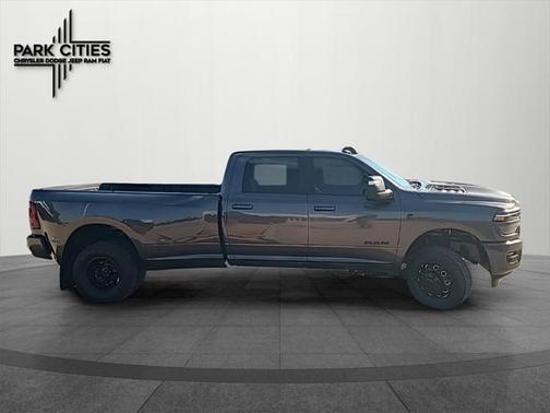 2025 RAM 3500 Laramie Crew Cab 4x4 8' Box