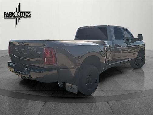 2025 RAM 3500 Laramie Crew Cab 4x4 8' Box