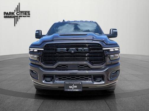2025 RAM 3500 Laramie Crew Cab 4x4 8' Box