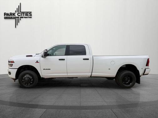 2025 RAM 3500 Lone Star Crew Cab 4x4 8' Box