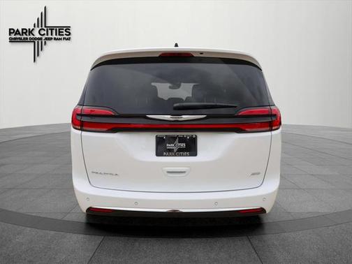 2025 Chrysler Pacifica L