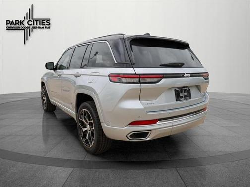 2025 Jeep Grand Cherokee Summit