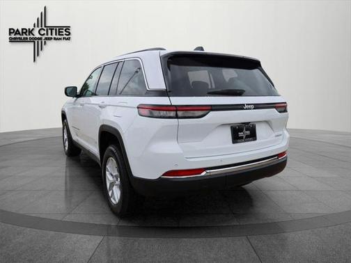 2025 Jeep Grand Cherokee Laredo