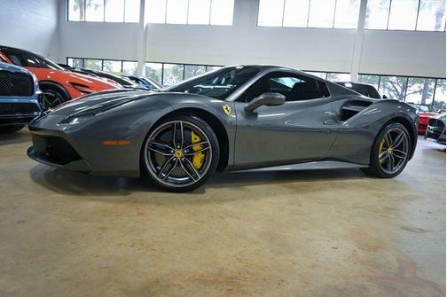 Grigio Silverstone Metallic 2018 Ferrari 488 Spider Base