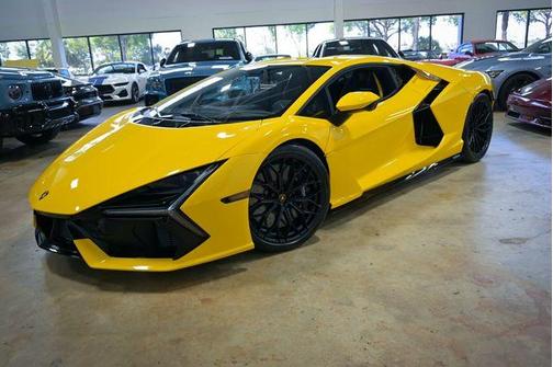 Metallic 2024 Lamborghini Revuelto Base