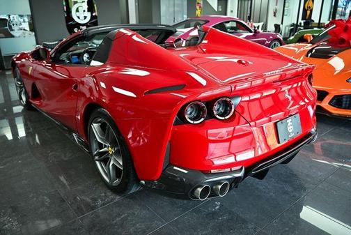 2023 Ferrari 812 GTS Base