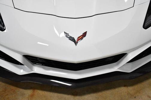 Arctic White 2019 Chevrolet Corvette ZR1