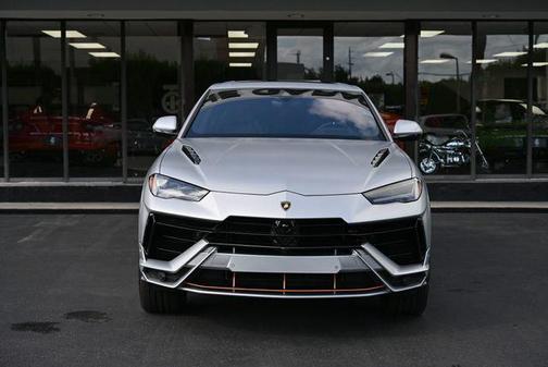 2023 Lamborghini Urus S
