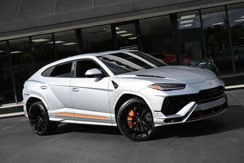 2023 Lamborghini Urus S