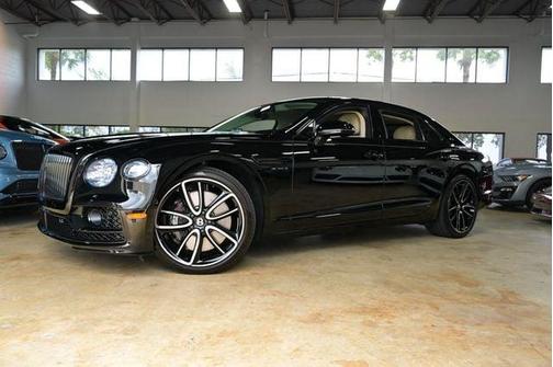 Beluga Black 2024 Bentley Flying Spur V8