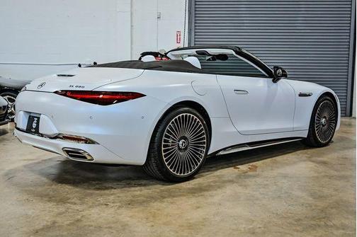 2026 Mercedes-Benz Maybach SL 680 Monogram Series Base 4MATIC