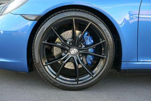 2017 Porsche 911 Carrera