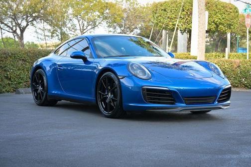 2017 Porsche 911 Carrera