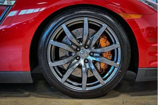 2014 Nissan GT-R Premium