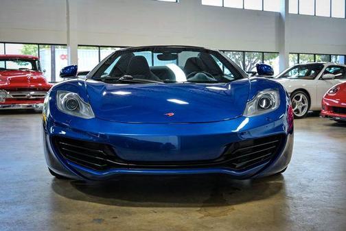 2013 McLaren MP4-12C Base