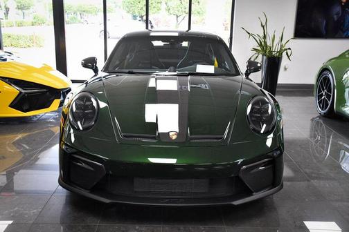 Oak Green Metallic 2026 Porsche 911 GT3