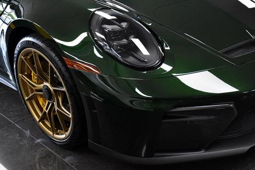 Oak Green Metallic 2026 Porsche 911 GT3