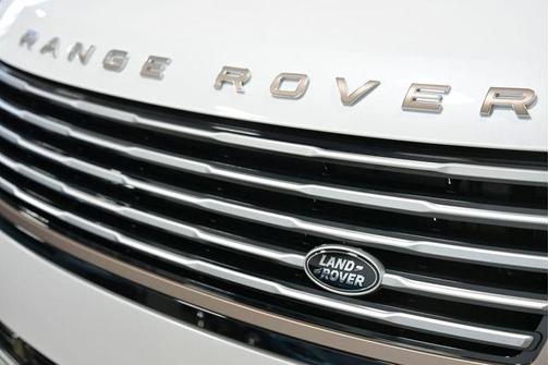 Ostuni Pearl White 2024 Land Rover Range Rover P615 SV