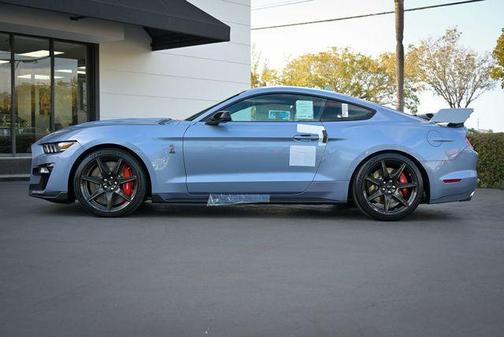 2022 Ford Shelby GT500 Base