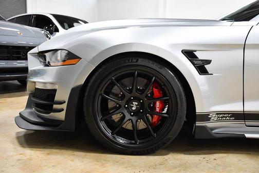 Iconic Silver Metallic 2022 Ford Mustang GT Premium